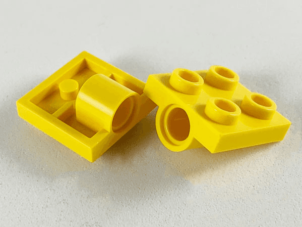Plate, Modified 2 x 2 with Pin Hole